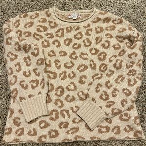Women’s/junior sweater size medium